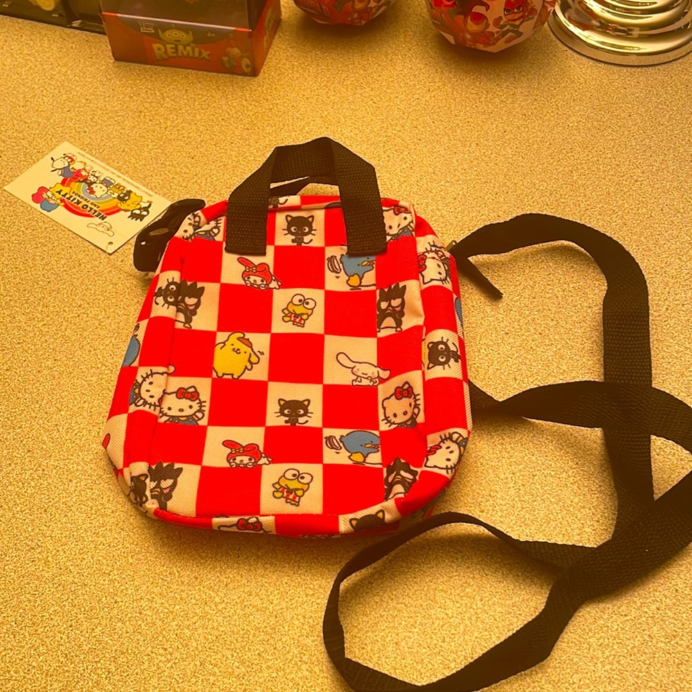 Hello Kitty Pouch - Picture 1 of 5